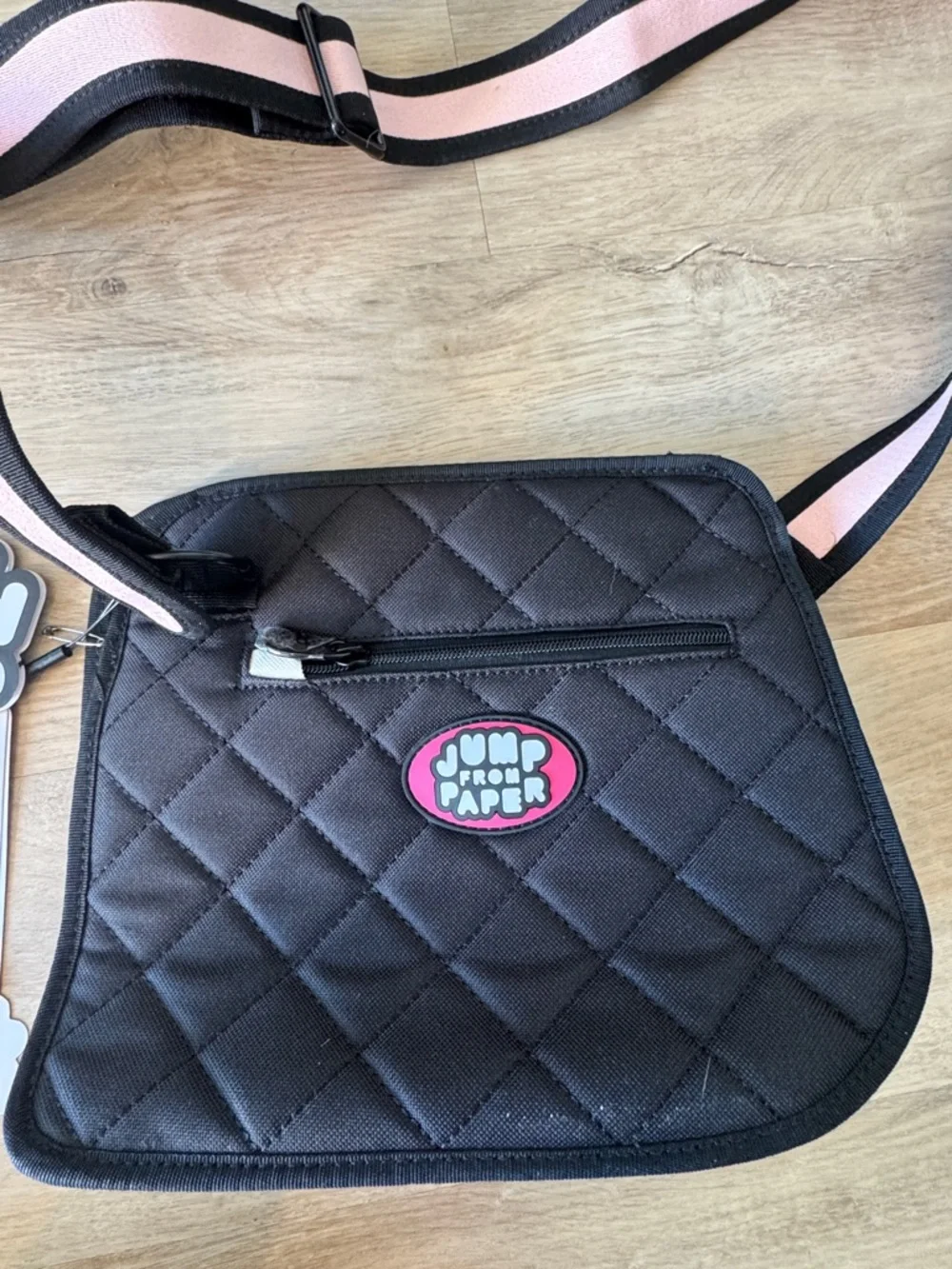 Jump From Paper Fun and Playful 2D Shoulder Bag NWT - Picture 7 of 10